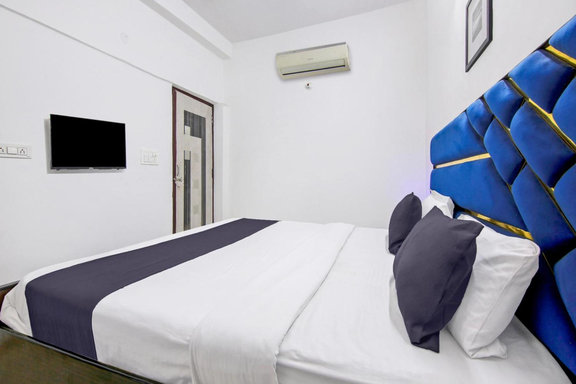 Hotel O Happy Residency 4*